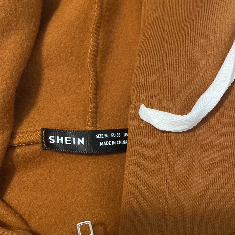 Track suit - Picture 2 of 3